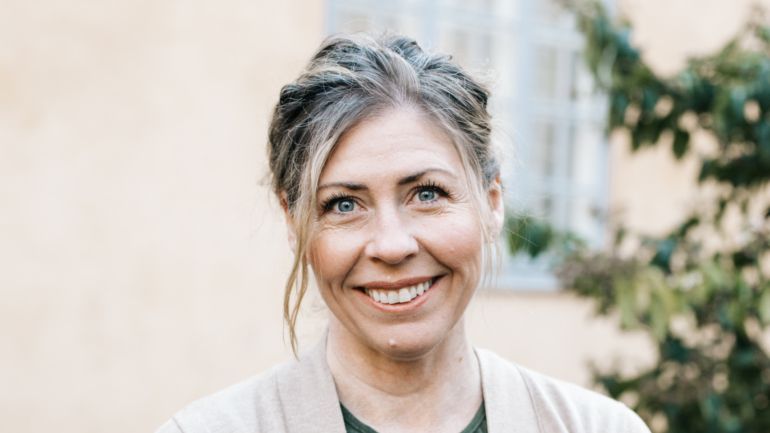 Nová švédská ministryně zdravotnictví zkolabovala při první tiskové konferenci